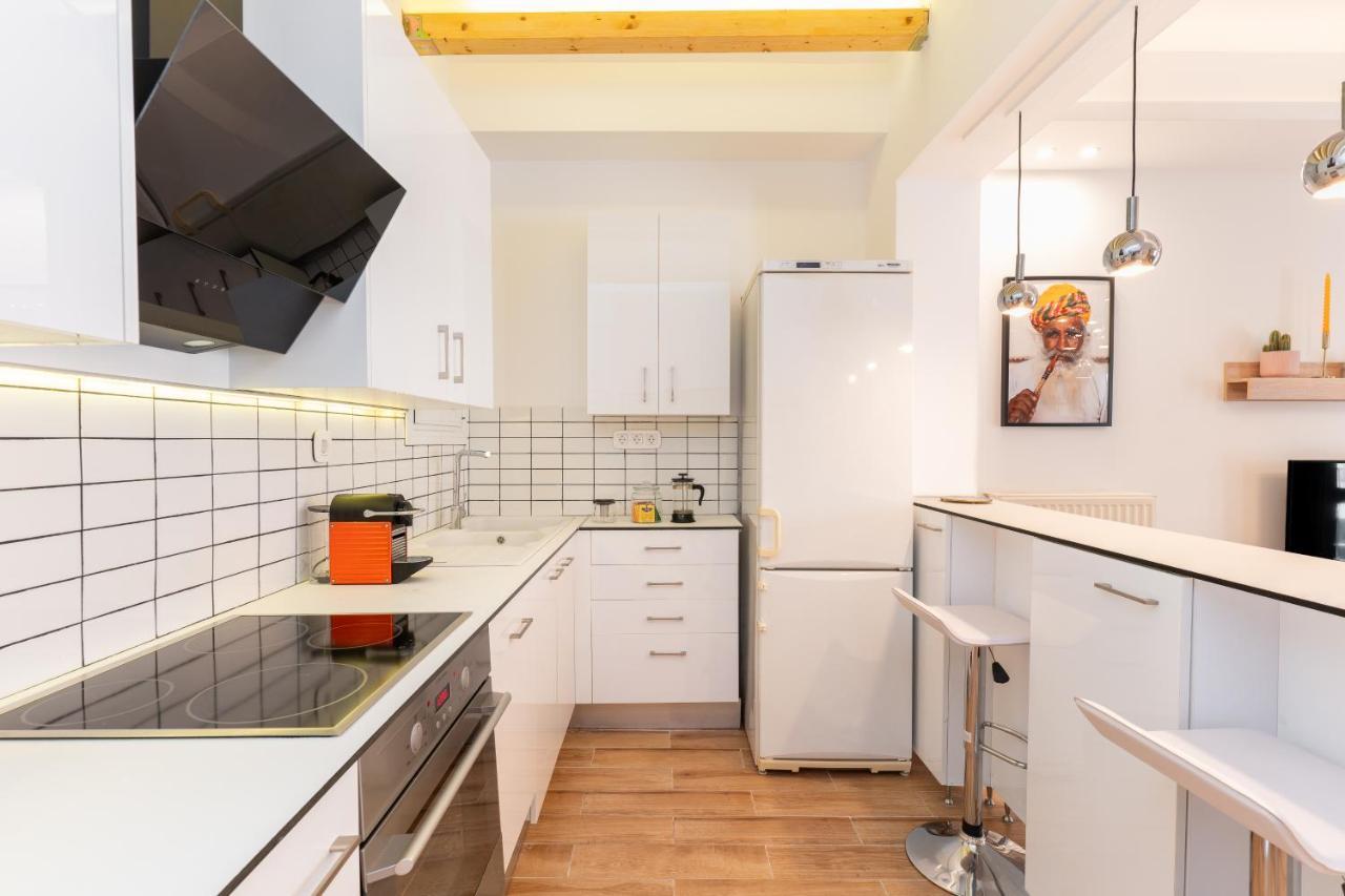 Modern Apartment, Short Walk To Acropolis Sites Atenas Exterior foto