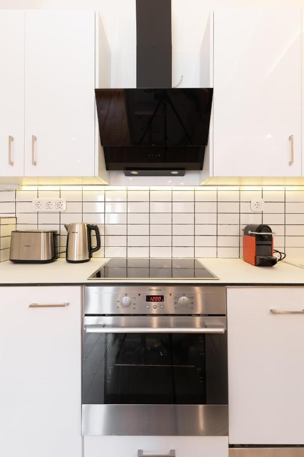 Modern Apartment, Short Walk To Acropolis Sites Atenas Exterior foto