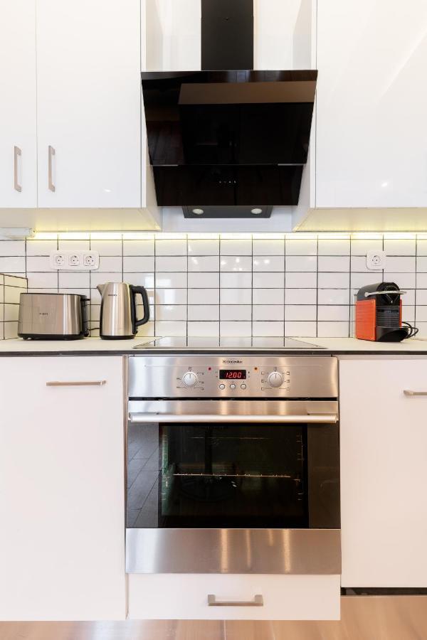 Modern Apartment, Short Walk To Acropolis Sites Atenas Exterior foto